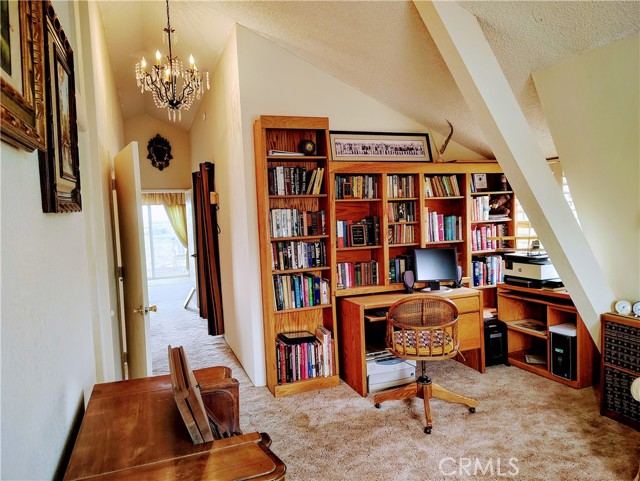Detail Gallery Image 14 of 19 For 31420 Rabbit Springs Ln, Lucerne Valley,  CA 92356 - 5 Beds | 3 Baths