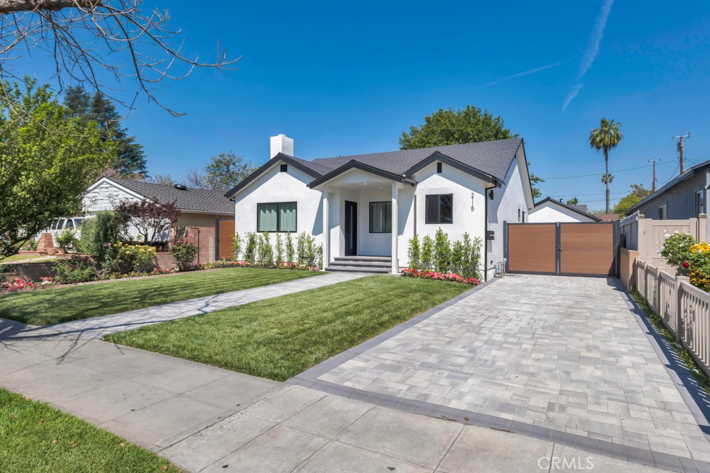 2115 W Clark Avenue