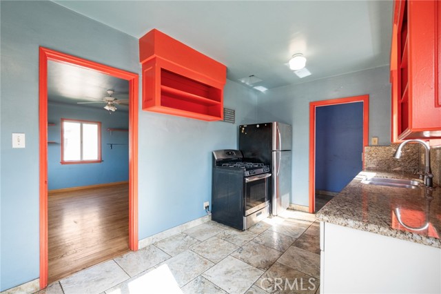 Detail Gallery Image 14 of 33 For 17234 Ardath Ave, Torrance,  CA 90504 - 2 Beds | 1 Baths