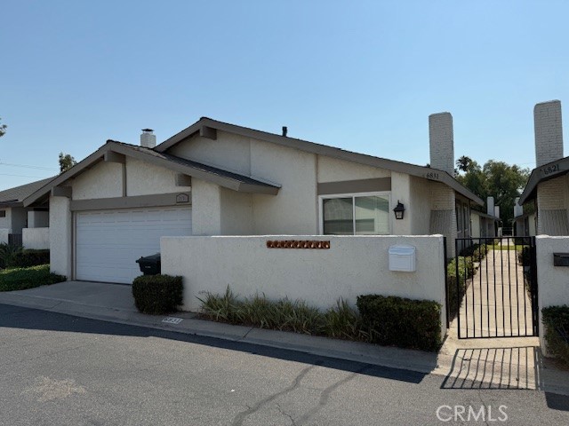 Detail Gallery Image 2 of 21 For 6831 Foxborough Ct #50,  Yorba Linda,  CA 92886 - 3 Beds | 1/1 Baths