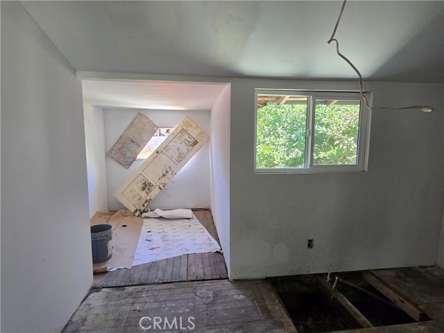 8669 San Gabriel Avenue, South Gate CA: https://media.crmls.org/medias/6e4e578d-a746-427d-879d-9870911848fa.jpg