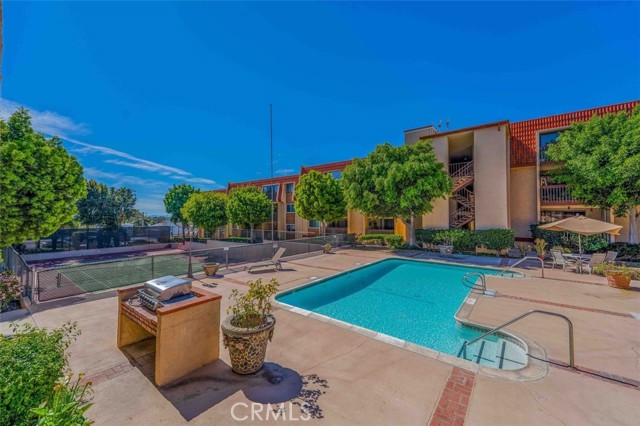 Detail Gallery Image 2 of 31 For 2101 E 21st #212,  Signal Hill,  CA 90755 - 2 Beds | 2 Baths