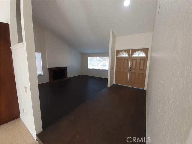 Detail Gallery Image 2 of 4 For 12101 Harclare Dr, Moreno Valley,  CA 92557 - 3 Beds | 2 Baths