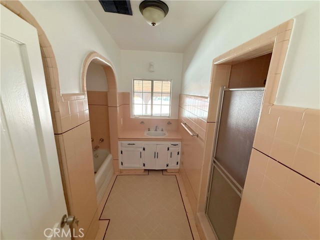 Detail Gallery Image 11 of 19 For 13474 Hubbard, Sylmar,  CA 91342 - 3 Beds | 2 Baths