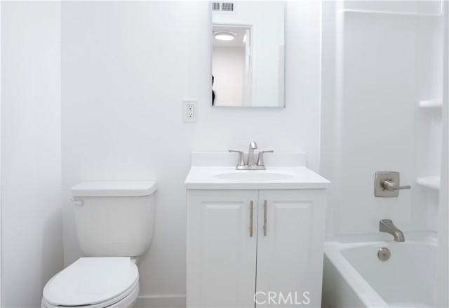 Detail Gallery Image 20 of 33 For 2709 S Baker St, Santa Ana,  CA 92707 - 2 Beds | 1/1 Baths