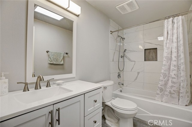 Detail Gallery Image 16 of 39 For 120 S Everett St #5,  Glendale,  CA 91205 - 3 Beds | 2/1 Baths