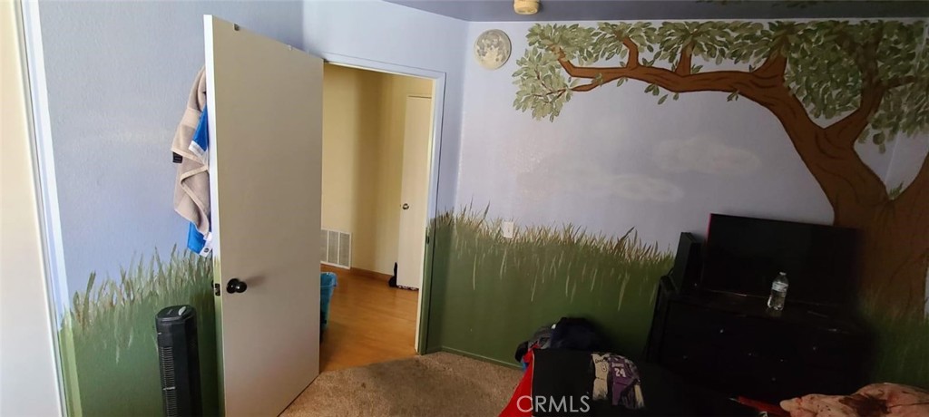 https://media.crmls.org/medias/6e5306f3-e4a8-4cf6-81d2-28a258779201.jpg?preset=X-Large