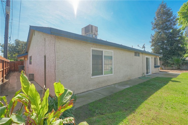 Detail Gallery Image 15 of 17 For 19 Sun Valley Ct, Merced,  CA 95348 - 3 Beds | 2 Baths