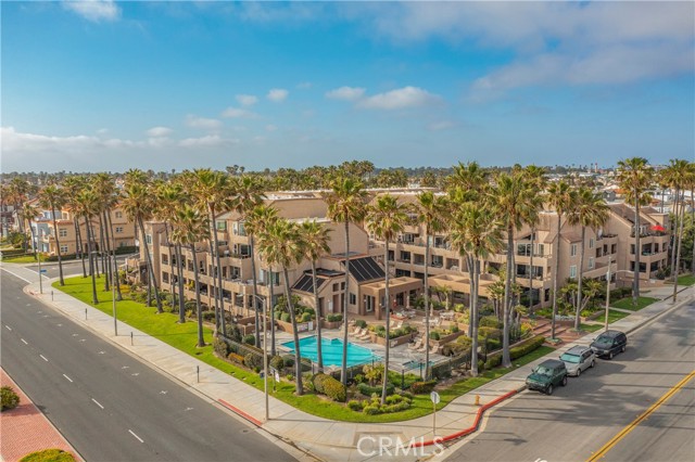 Detail Gallery Image 1 of 43 For 1200 Pacific Coast #105,  Huntington Beach,  CA 92648 - 2 Beds | 1 Baths