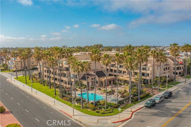 Detail Gallery Image 1 of 43 For 1200 Pacific Coast #105,  Huntington Beach,  CA 92648 - 2 Beds | 1 Baths