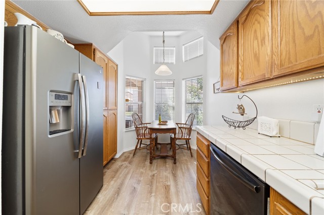 Detail Gallery Image 3 of 20 For 11575 Winifred Dr, Apple Valley,  CA 92308 - 2 Beds | 2 Baths