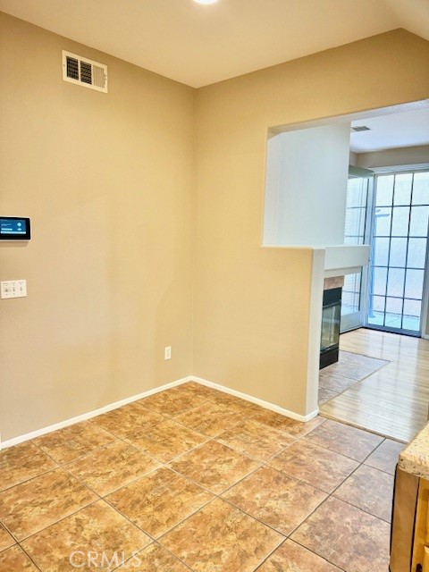 Detail Gallery Image 24 of 58 For 2929 Watermount St, Riverside,  CA 92501 - 3 Beds | 2/1 Baths