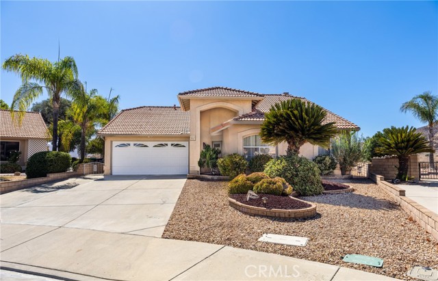 Detail Gallery Image 1 of 27 For 1983 Tamarack Ln, Hemet,  CA 92545 - 3 Beds | 2 Baths