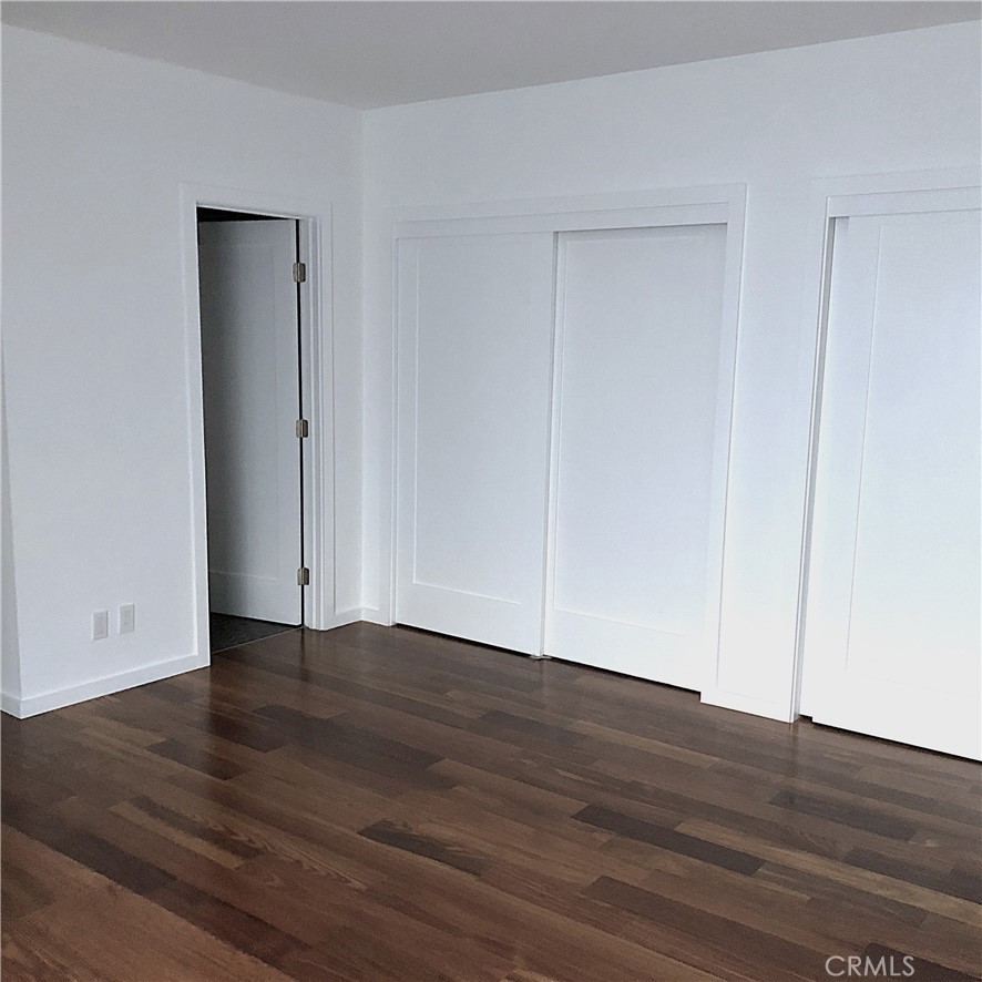 https://media.crmls.org/medias/6e54a22d-75fc-40c6-8d57-226ae6b2b61b.jpg?preset=X-Large