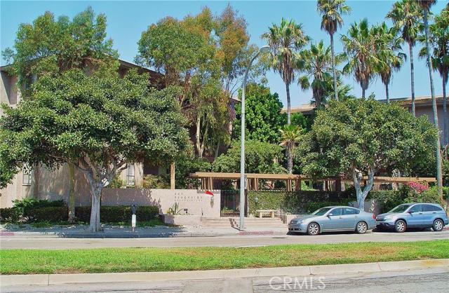 447 Herondo Street, Hermosa Beach, California 90254, 2 Bedrooms Bedrooms, ,1 BathroomBathrooms,Residential,Sold,Herondo,SB16020347