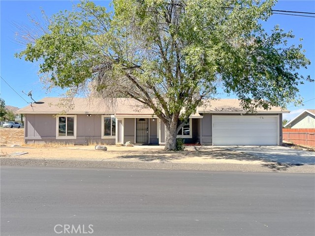40205 162nd E Street, Palmdale CA: https://media.crmls.org/medias/6e55378e-8e8e-4a84-8eea-d0aa7b0dffdb.jpg