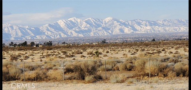 21724 Hercules, Apple Valley CA: https://media.crmls.org/medias/6e554f2e-1c86-4707-8799-4d92d6ed6041.jpg