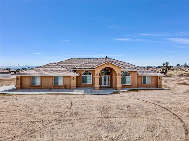 Detail Gallery Image 1 of 1 For 8929 Yucca Terrace Dr, Phelan,  CA 92371 - 5 Beds | 3 Baths