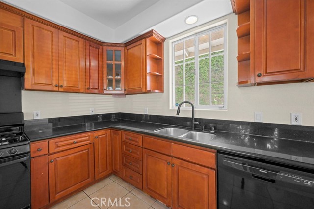 Detail Gallery Image 19 of 64 For 2057 Bush, Santa Ana,  CA 92706 - 4 Beds | 3 Baths