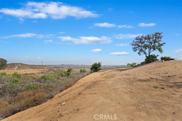 20061 Lounsberry Road, Perris CA: https://media.crmls.org/medias/6e55b3da-0b68-4631-a72c-31ec9416f27f.jpg