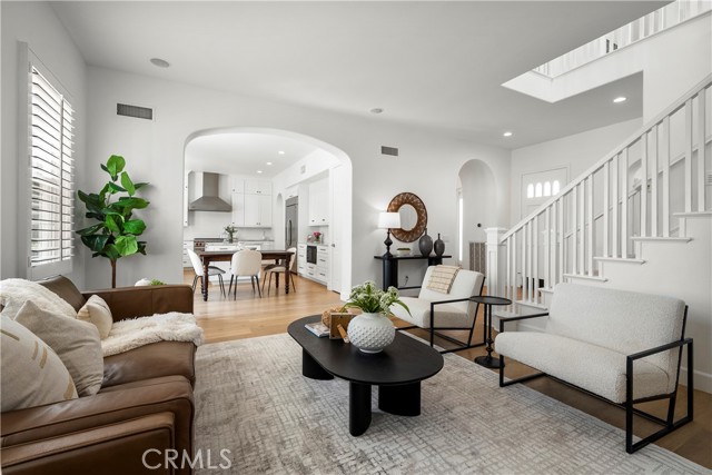 26814 Fairlain Drive, Valencia CA: https://media.crmls.org/medias/6e55beab-887b-4200-829c-34cfd6258646.jpg
