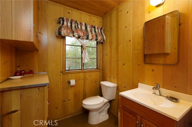 Detail Gallery Image 62 of 75 For 28641 North Shore Rd, Lake Arrowhead,  CA 92352 - 14 Beds | 11/1 Baths