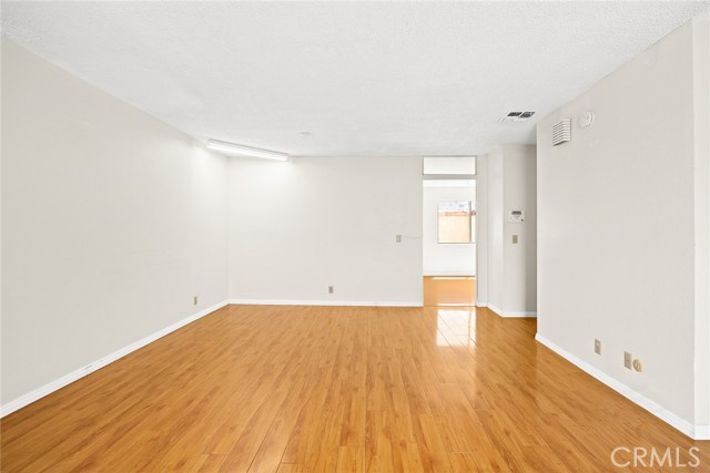 Detail Gallery Image 9 of 25 For 501 N Garfield Ave #2,  Alhambra,  CA 91801 - 3 Beds | 2/1 Baths