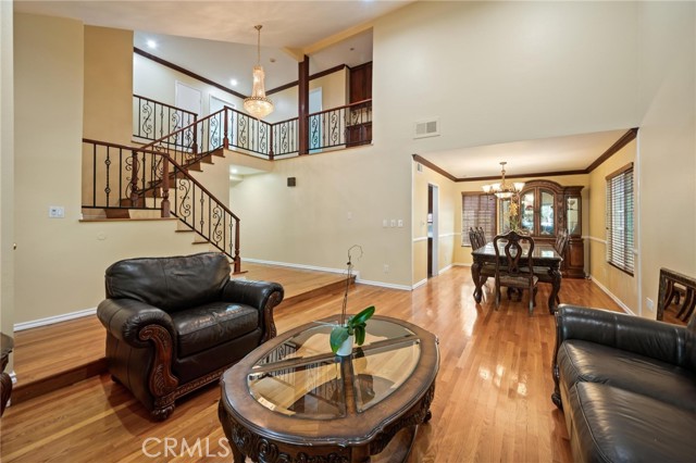 22606 Archwood Street photo 4