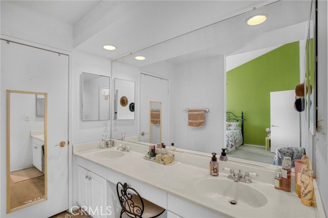 Detail Gallery Image 20 of 39 For 15760 Midwood, Granada Hills,  CA 91344 - 3 Beds | 3 Baths