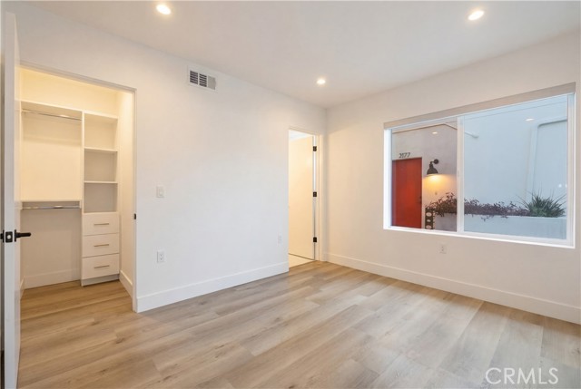 Detail Gallery Image 17 of 18 For 21721 Hart, Canoga Park,  CA 91303 - 3 Beds | 2 Baths