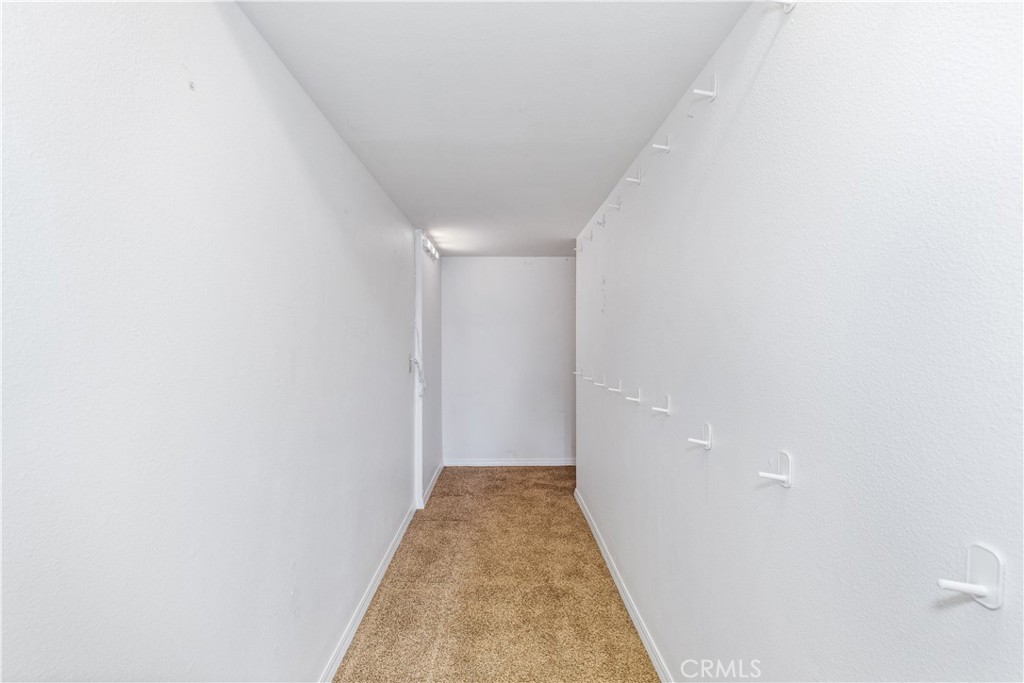 https://media.crmls.org/medias/6e576a04-9524-4777-a771-f07d3ce1b5d5.jpg?preset=X-Large