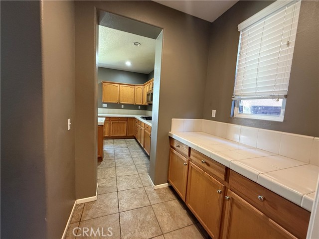 Detail Gallery Image 5 of 34 For 1264 Reisling, Perris,  CA 92571 - 5 Beds | 3 Baths