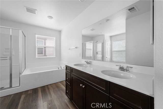 893 Harvest Avenue, Upland CA: https://media.crmls.org/medias/6e5824a4-7d05-4bf6-8501-cbe2f86580d2.jpg