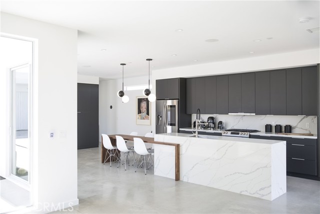 Detail Gallery Image 3 of 20 For 7035 Sunny Vista Rd, Joshua Tree,  CA 92252 - 3 Beds | 2 Baths