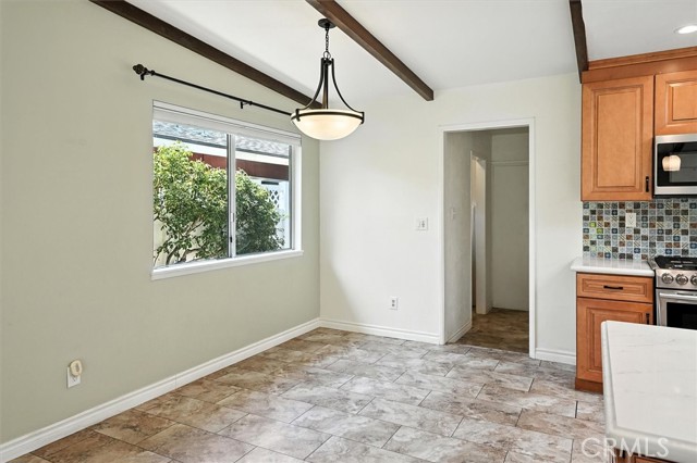 Detail Gallery Image 7 of 46 For 25612 Oakbar Ct, Newhall,  CA 91321 - 4 Beds | 3 Baths