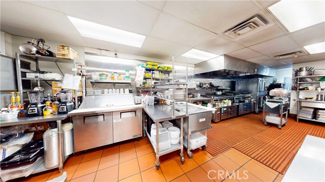 3630 E Slauson Avenue, Maywood CA: https://media.crmls.org/medias/6e5897bf-616d-4151-97f6-60995512482c.jpg