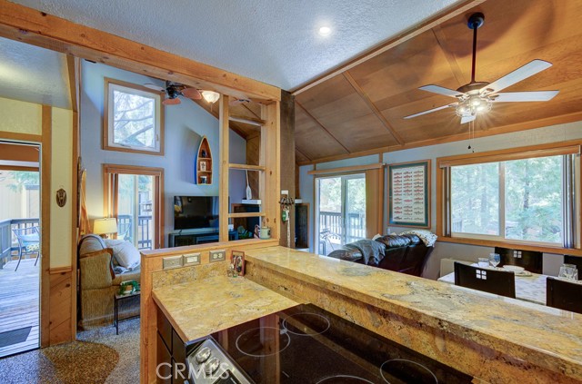 Detail Gallery Image 4 of 38 For 40815 Mill Run Ln #41,  Shaver Lake,  CA 93664 - 1 Beds | 1 Baths