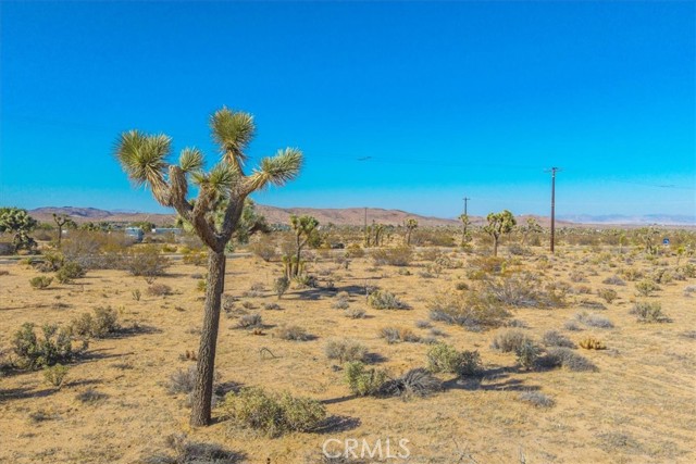 Detail Gallery Image 12 of 33 For 59057 Aberdeen Dr, Yucca Valley,  CA 92284 - 2 Beds | 1 Baths