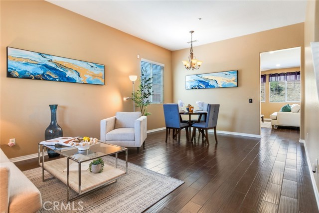 Detail Gallery Image 4 of 36 For 15190 Fox Ridge Dr, Fontana,  CA 92336 - 3 Beds | 2/1 Baths
