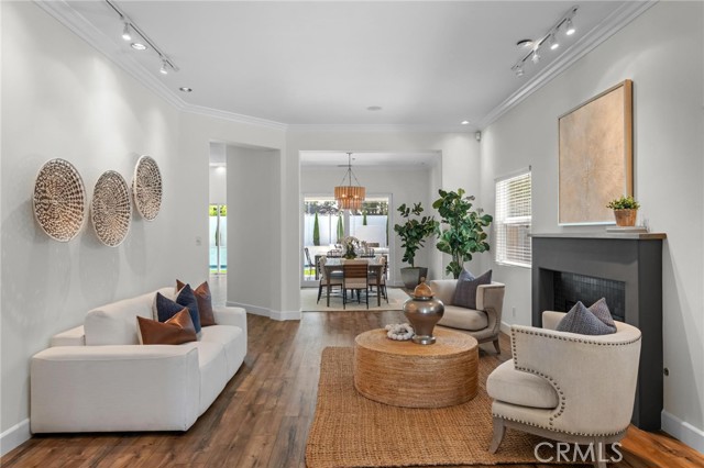 7938 Kenyon Avenue, Los Angeles CA: https://media.crmls.org/medias/6e59b1e1-1633-434b-a91d-706800cfd3c5.jpg