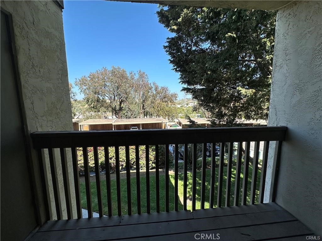 432 Edgehill - photo 2