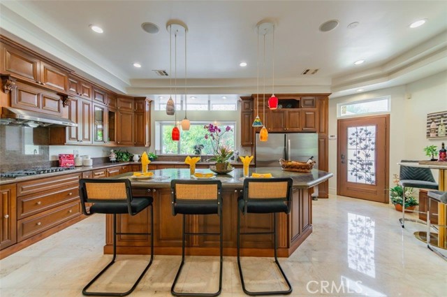 801 S Michillinda Avenue, Pasadena CA: https://media.crmls.org/medias/6e5a3c70-c88b-40d3-aa60-dce23e4b3e3a.jpg