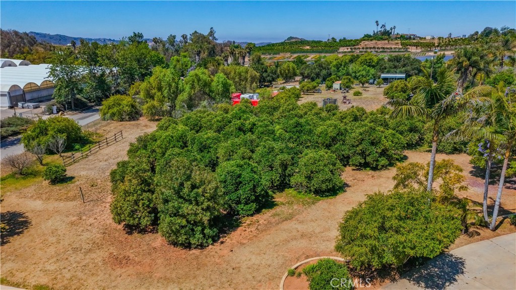 https://media.crmls.org/medias/6e5a4754-d7bb-4aa5-9843-9653e660a5a4.jpg?preset=X-Large