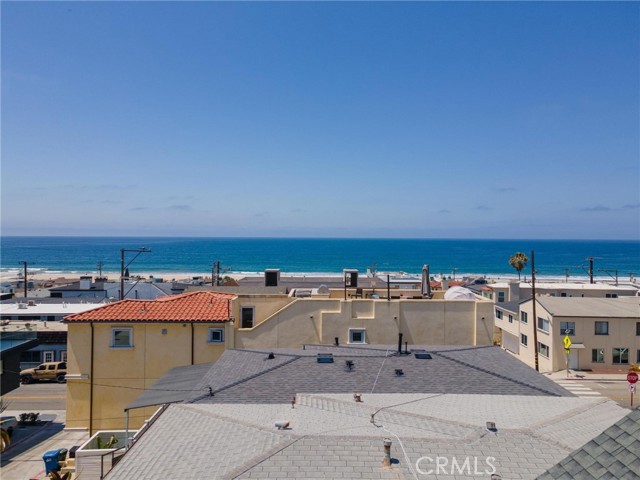 220 29th Street, Hermosa Beach, California 90254, 4 Bedrooms Bedrooms, ,5 BathroomsBathrooms,Residential,For Sale,29th,SB26097926