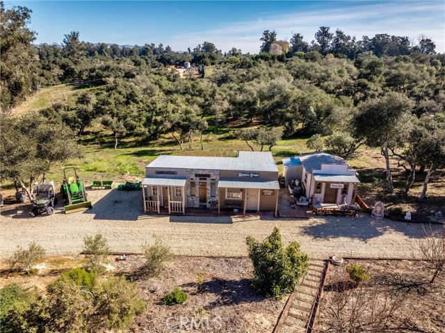 325 Red Oak Way, Arroyo Grande CA: https://media.crmls.org/medias/6e5ad14b-7896-4426-8c32-dbe67da8c6ce.jpg