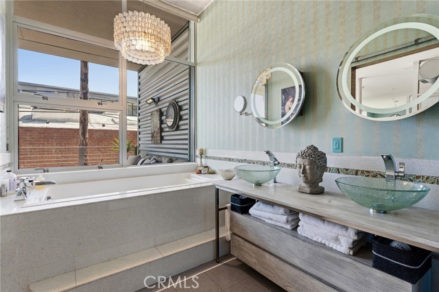 Detail Gallery Image 27 of 42 For 4080 Glencoe Ave #222,  Marina Del Rey,  CA 90292 - 2 Beds | 2 Baths