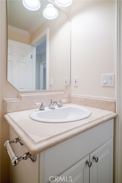Detail Gallery Image 20 of 30 For 5562 W 190th St, Torrance,  CA 90503 - 3 Beds | 2/1 Baths