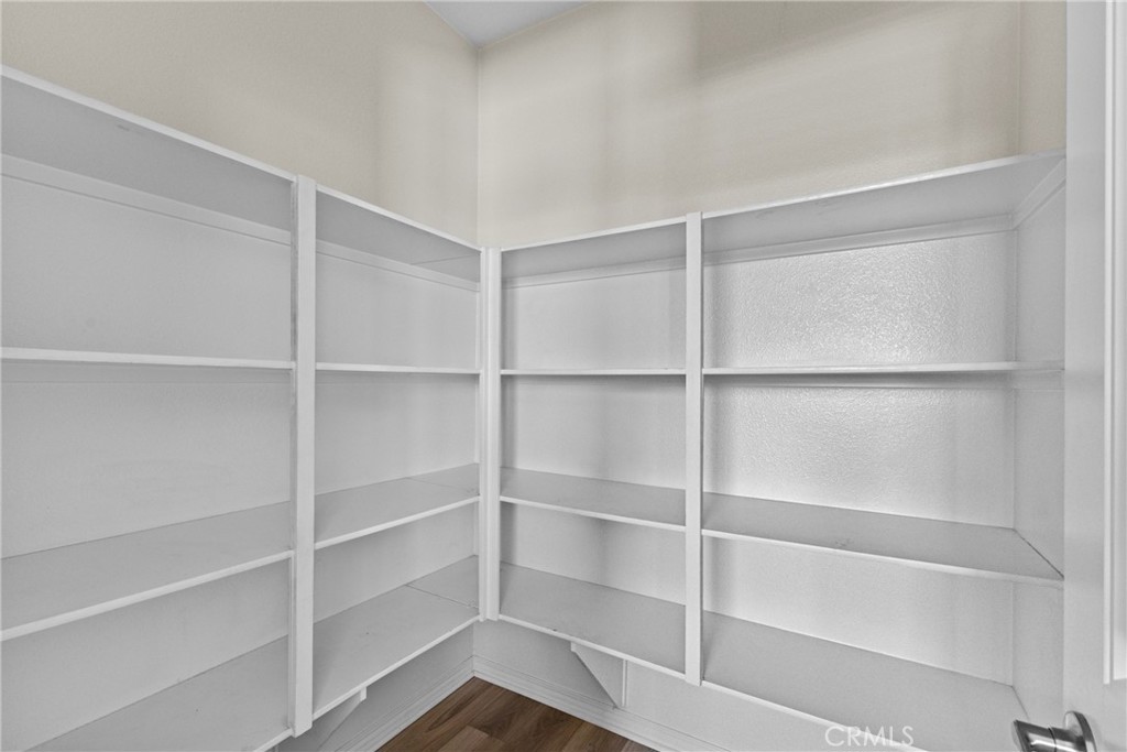 https://media.crmls.org/medias/6e5c170c-5f13-4762-8caf-f729574ec297.jpg?preset=X-Large