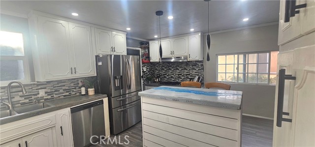 5937 Castana Avenue, Lakewood CA: https://media.crmls.org/medias/6e5c72e4-f5de-4dcd-b5df-1fb182844652.jpg