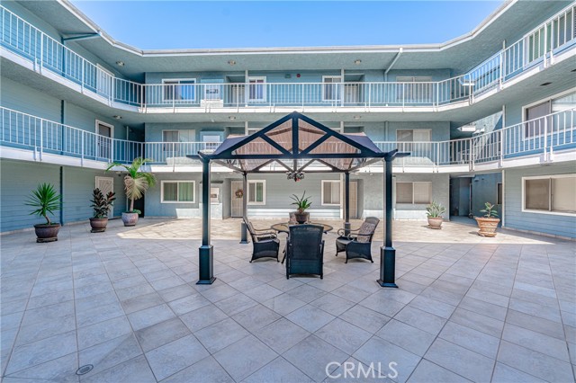 Detail Gallery Image 32 of 46 For 955 E 3rd St #304,  Long Beach,  CA 90802 - 2 Beds | 1 Baths
